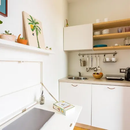 Tropical Micro Studio With Terrace And Duomo Views Milan Exterior photo
