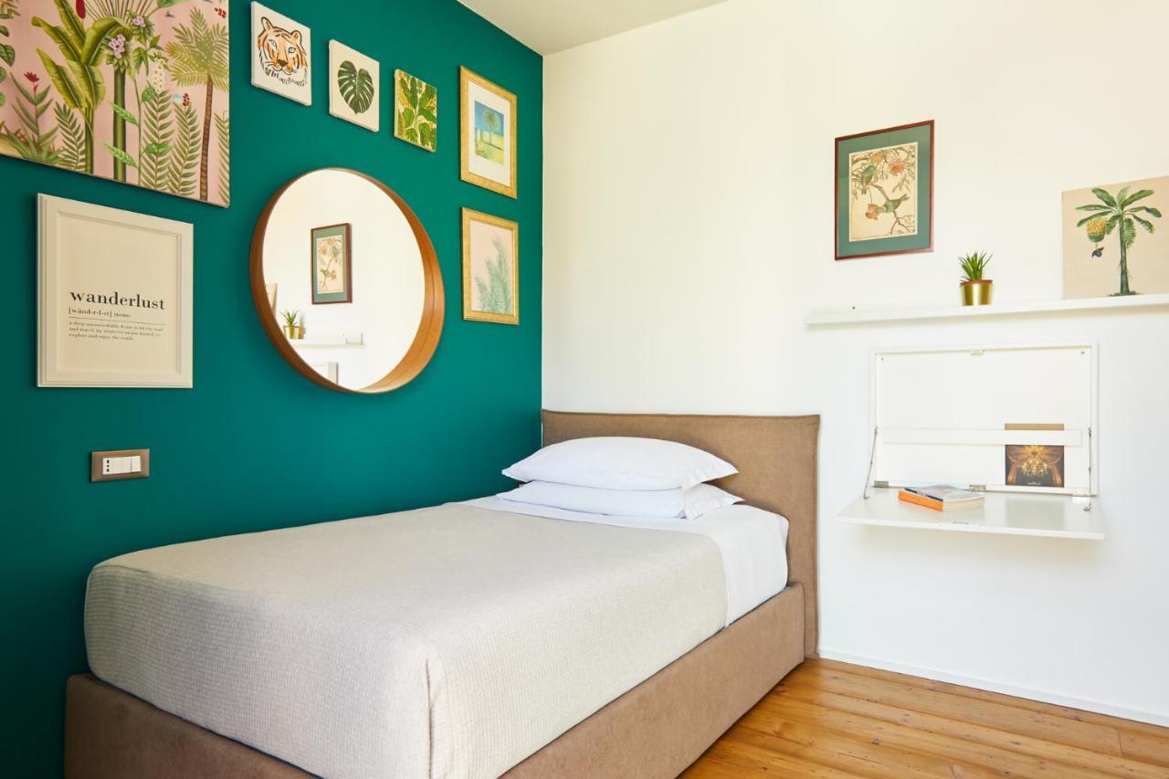 Tropical Micro With Terrace And Duomo Views * Mailand